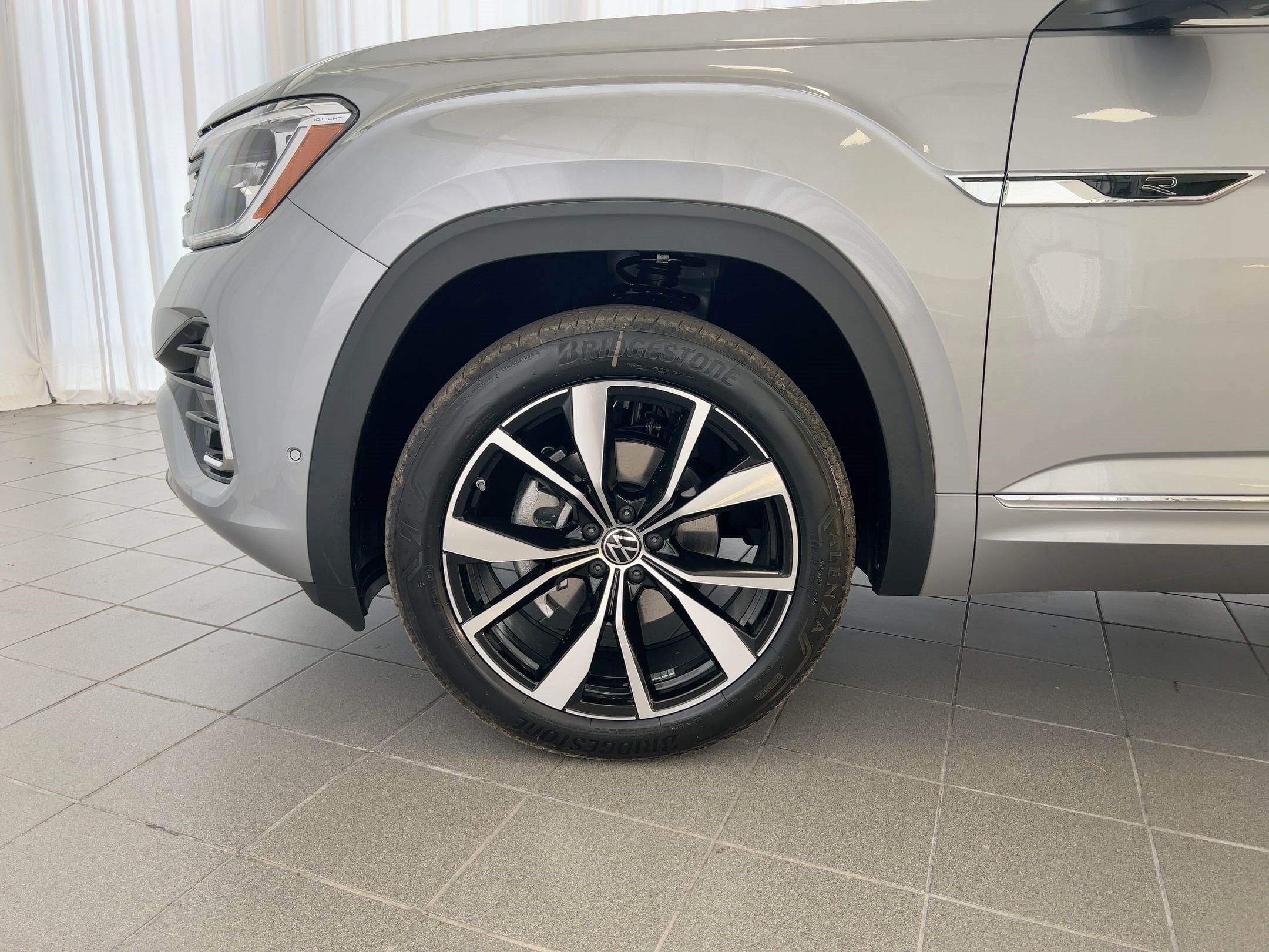 2026 Volkswagen Atlas SEL Premium R-Line - Photo 12