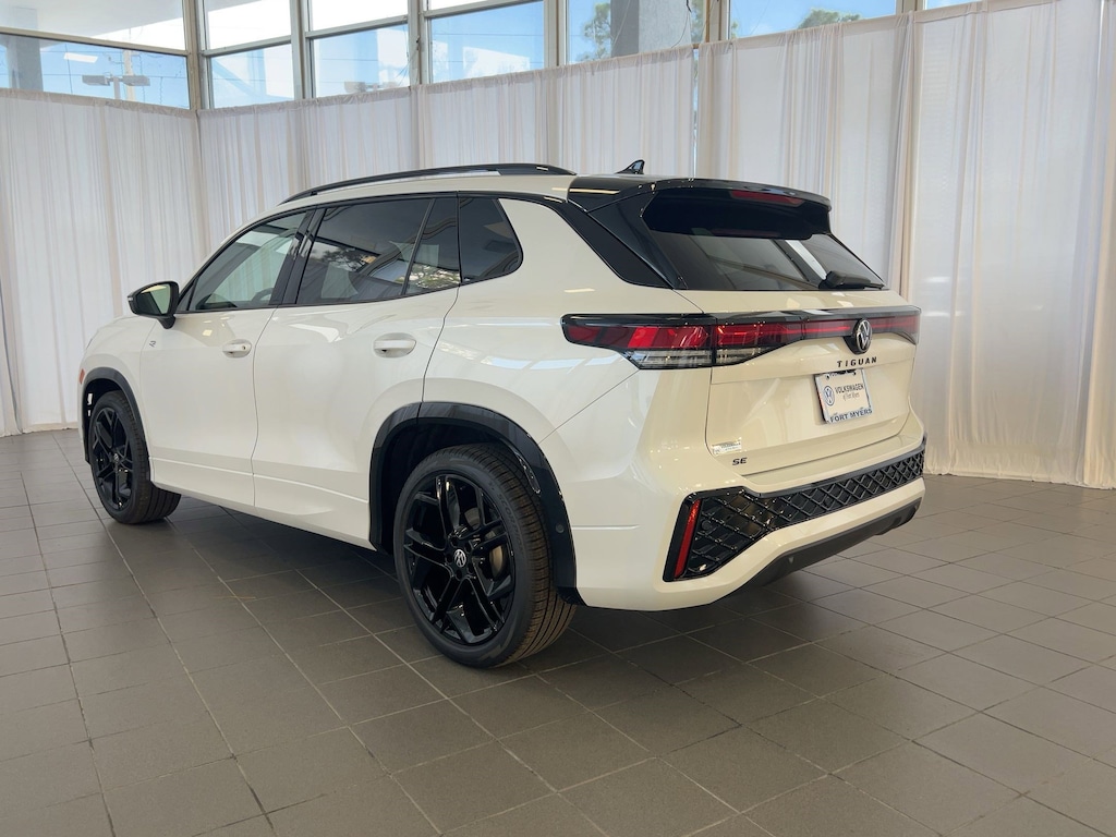 New 2026 Volkswagen Tiguan 2.0T SE SUV