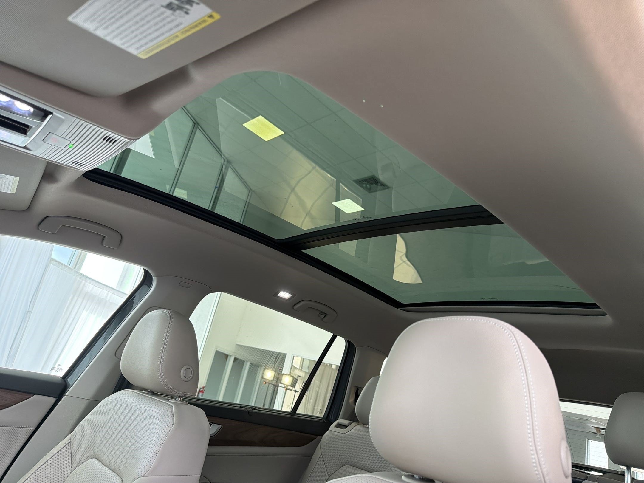2026 Volkswagen Atlas SE w/Tech - Photo 16