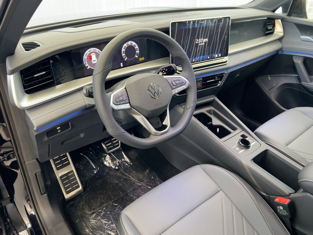 New 2026 Volkswagen Tiguan 2.0T SE SUV