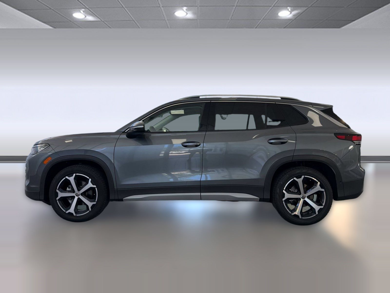 New 2026 Volkswagen Tiguan SE SUV
