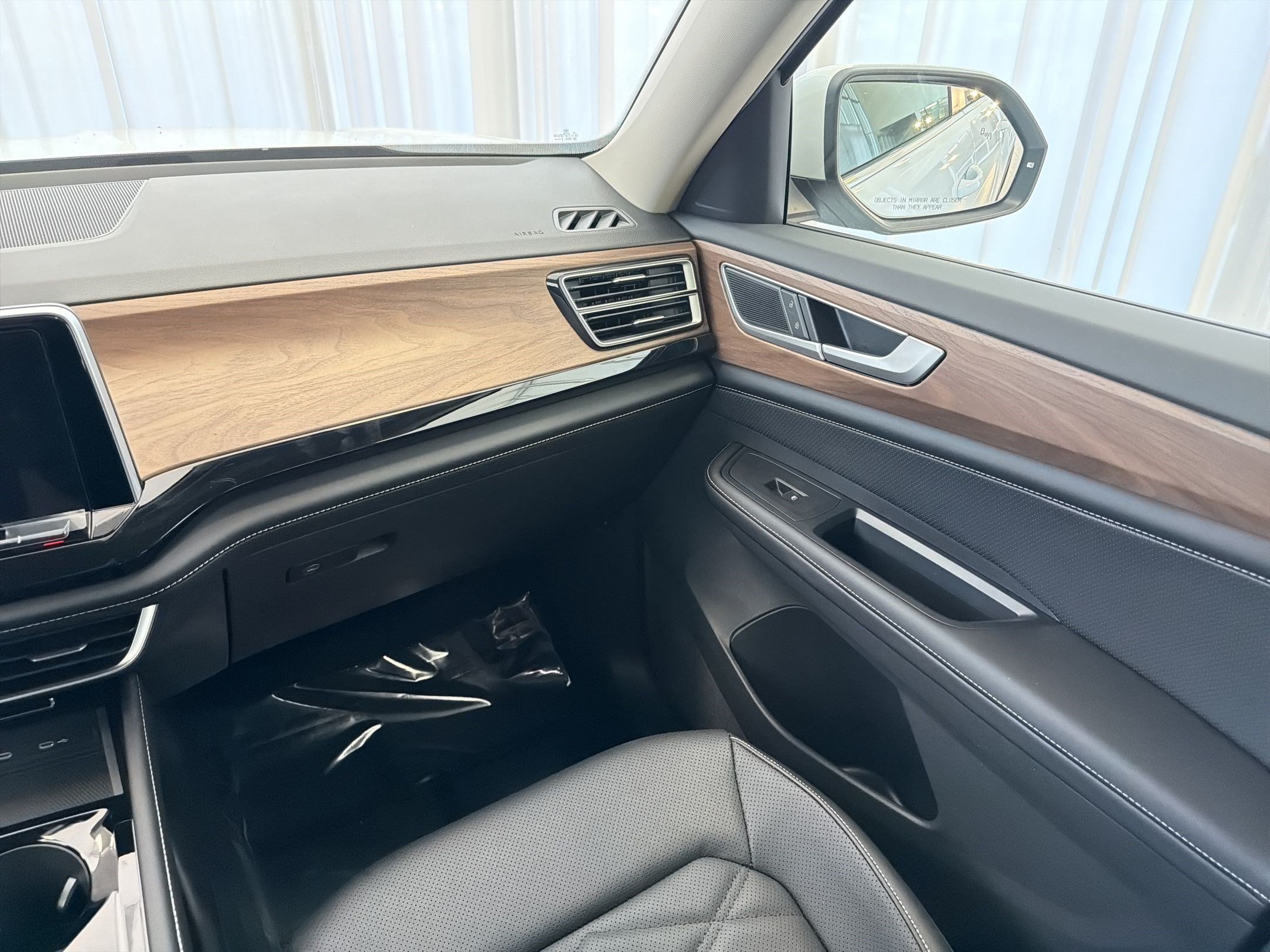 2026 Volkswagen Atlas SE w/Tech - Photo 27