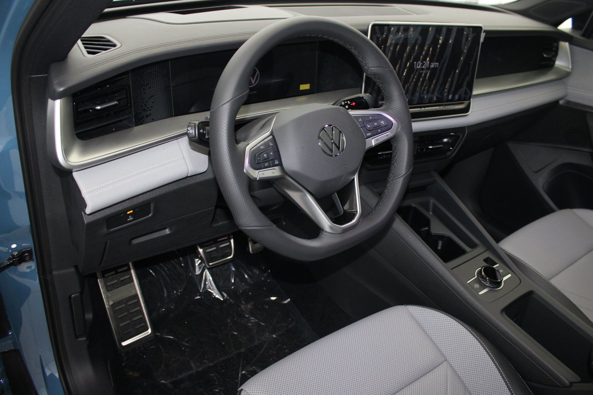 2025 Volkswagen Tiguan SE R-Line Black photo 4