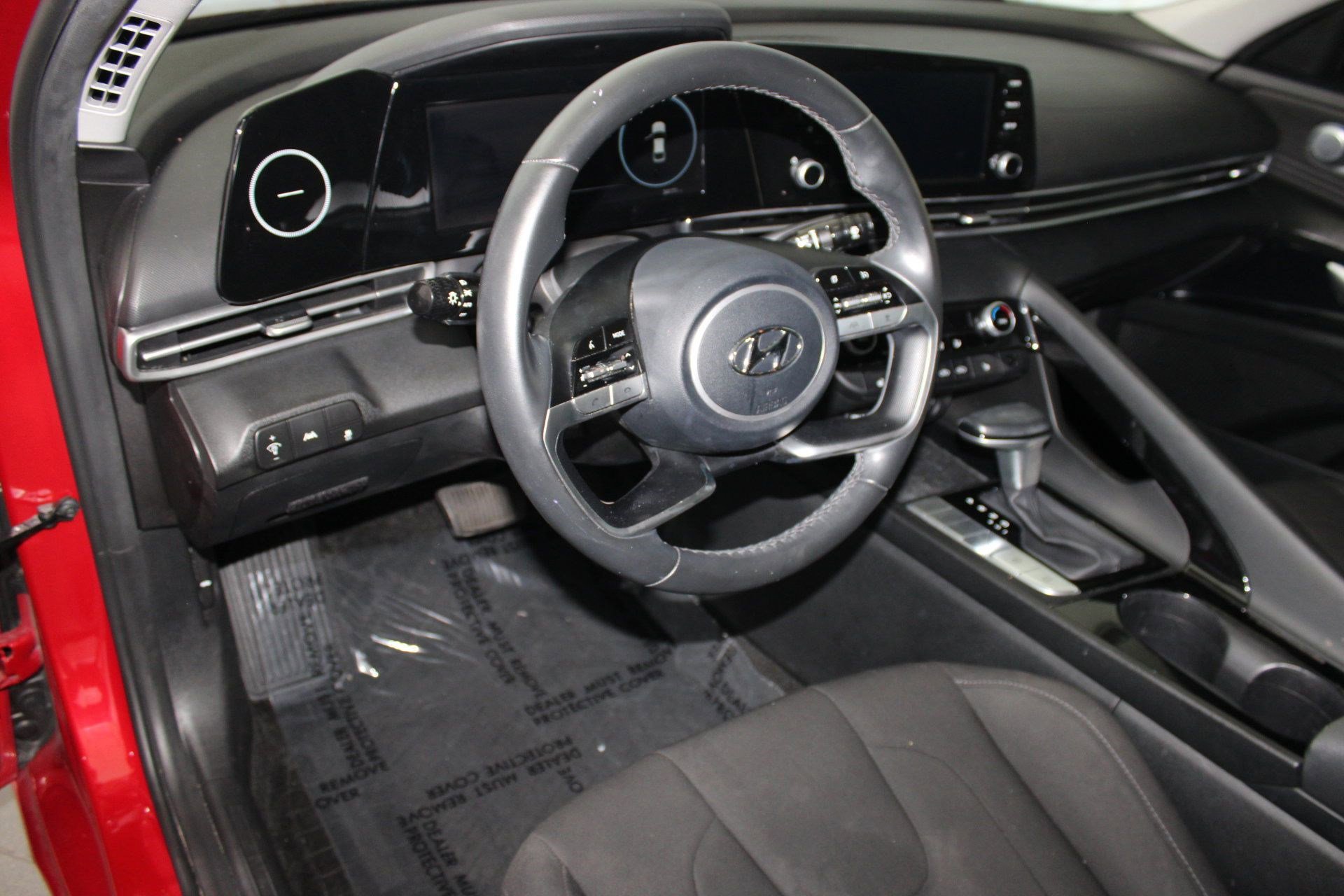 2022 Hyundai Elantra SEL Convenience photo 4