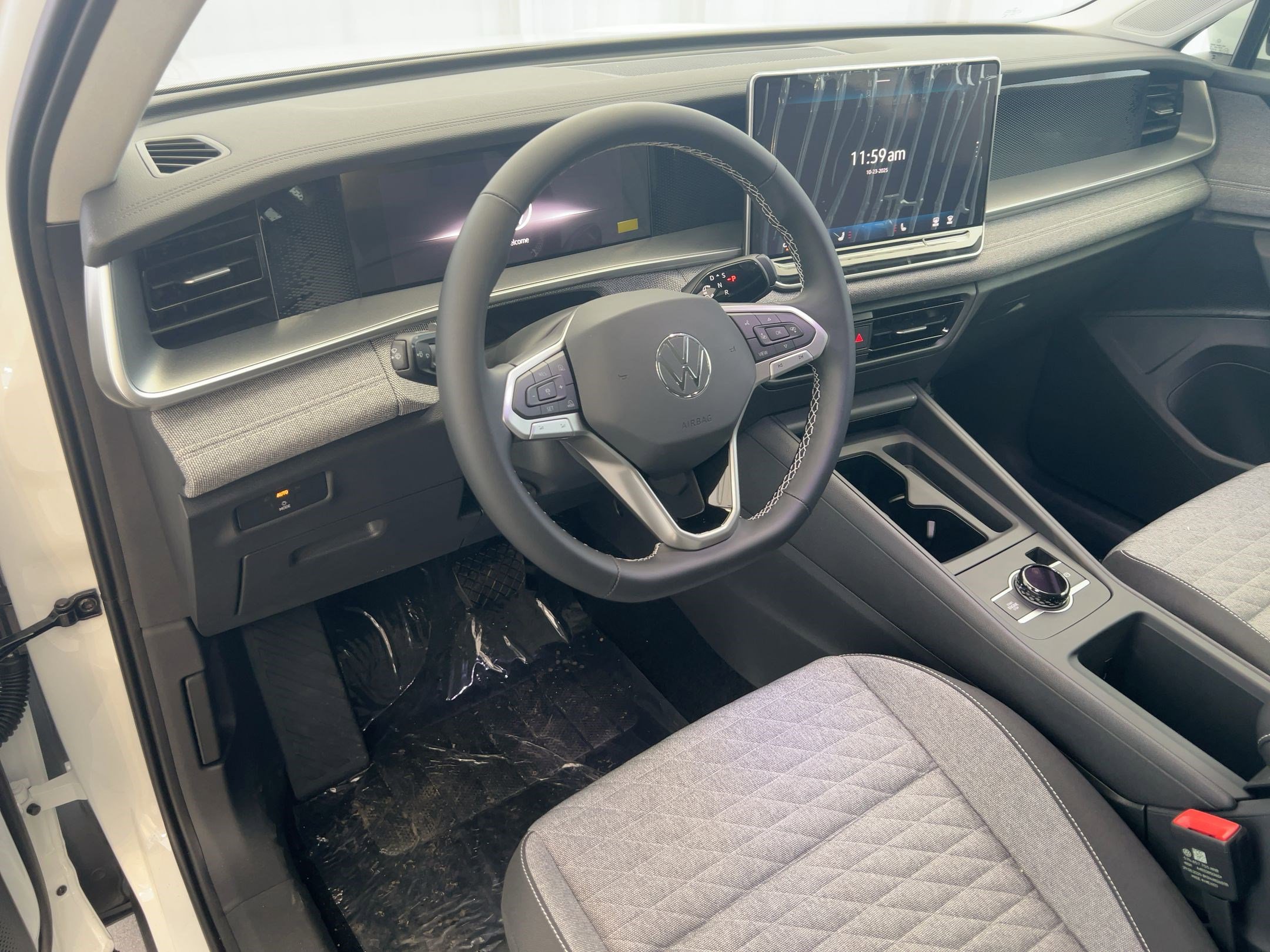 2026 Volkswagen Tiguan S photo 3