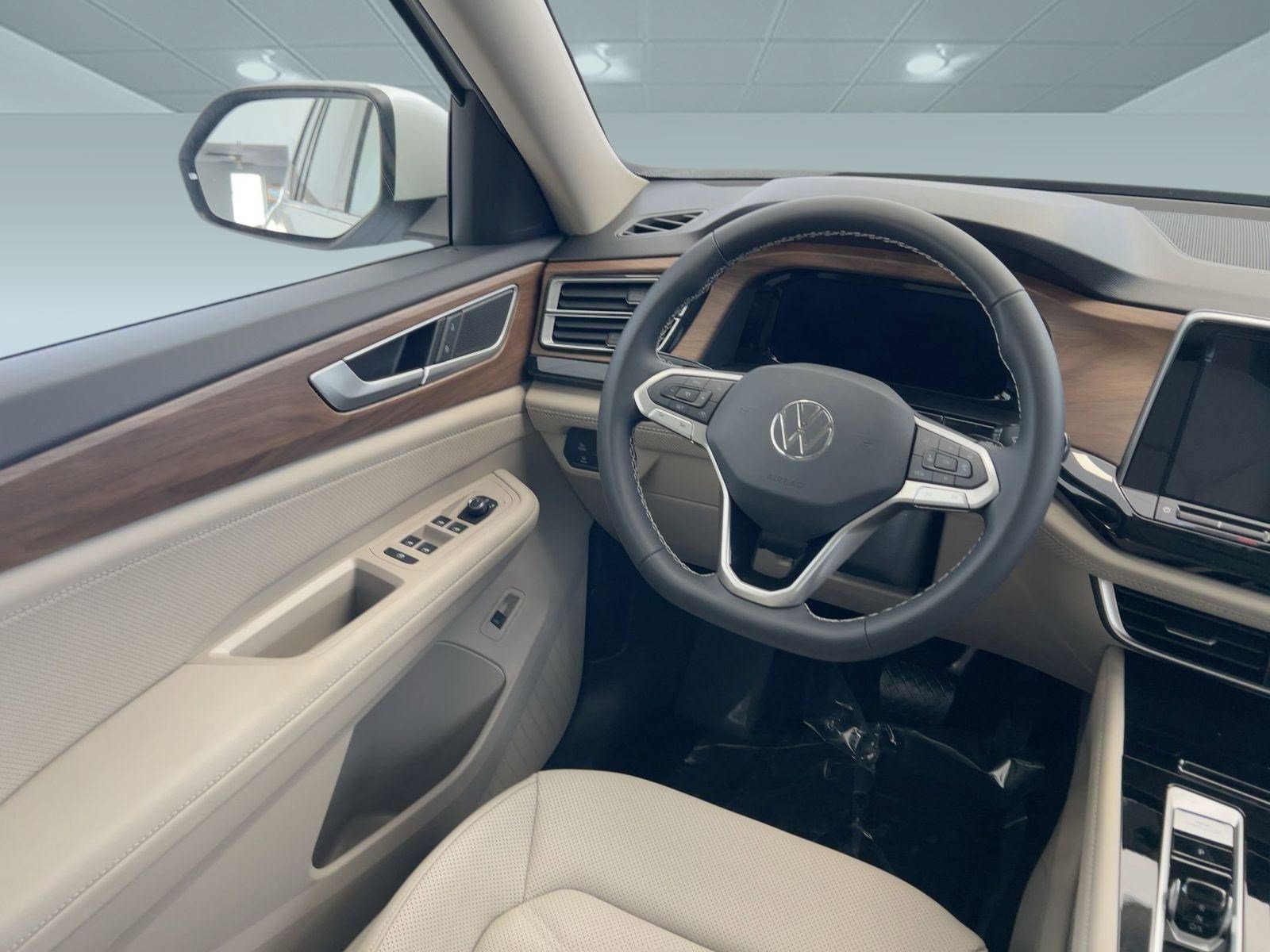 2026 Volkswagen Atlas SE w/Tech - Photo 28
