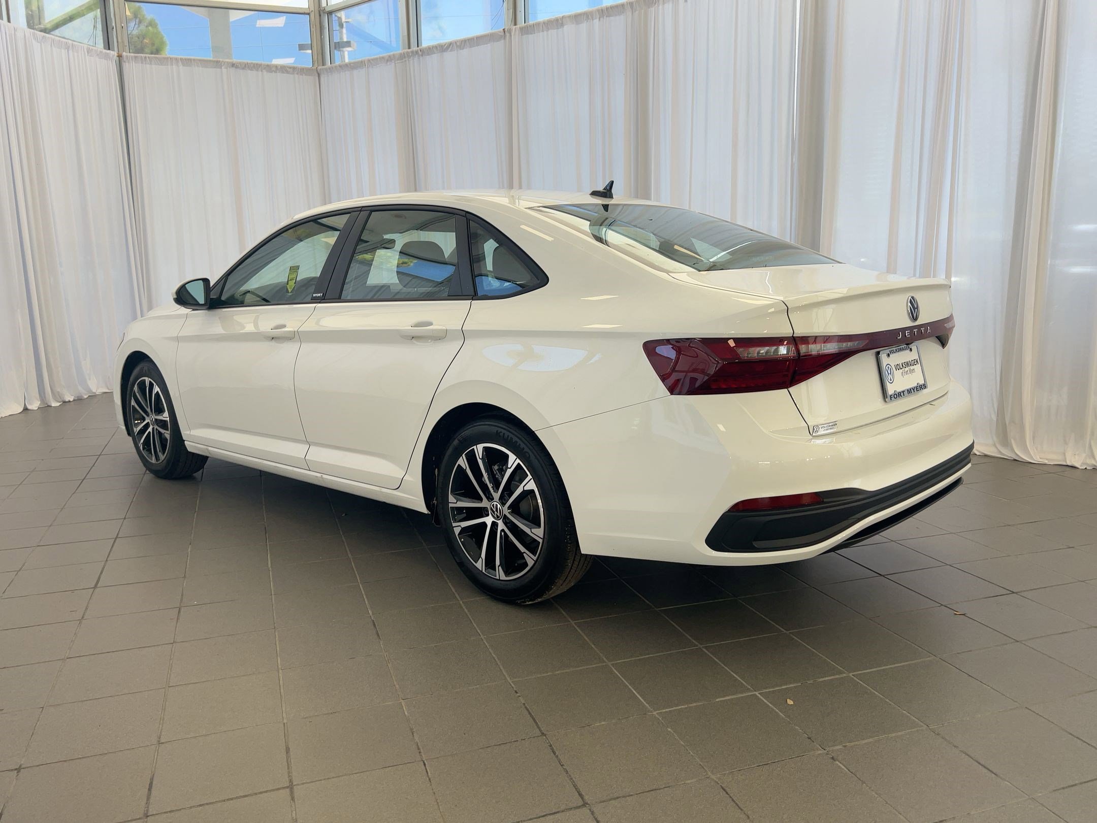 2026 Volkswagen Jetta Sport photo 2