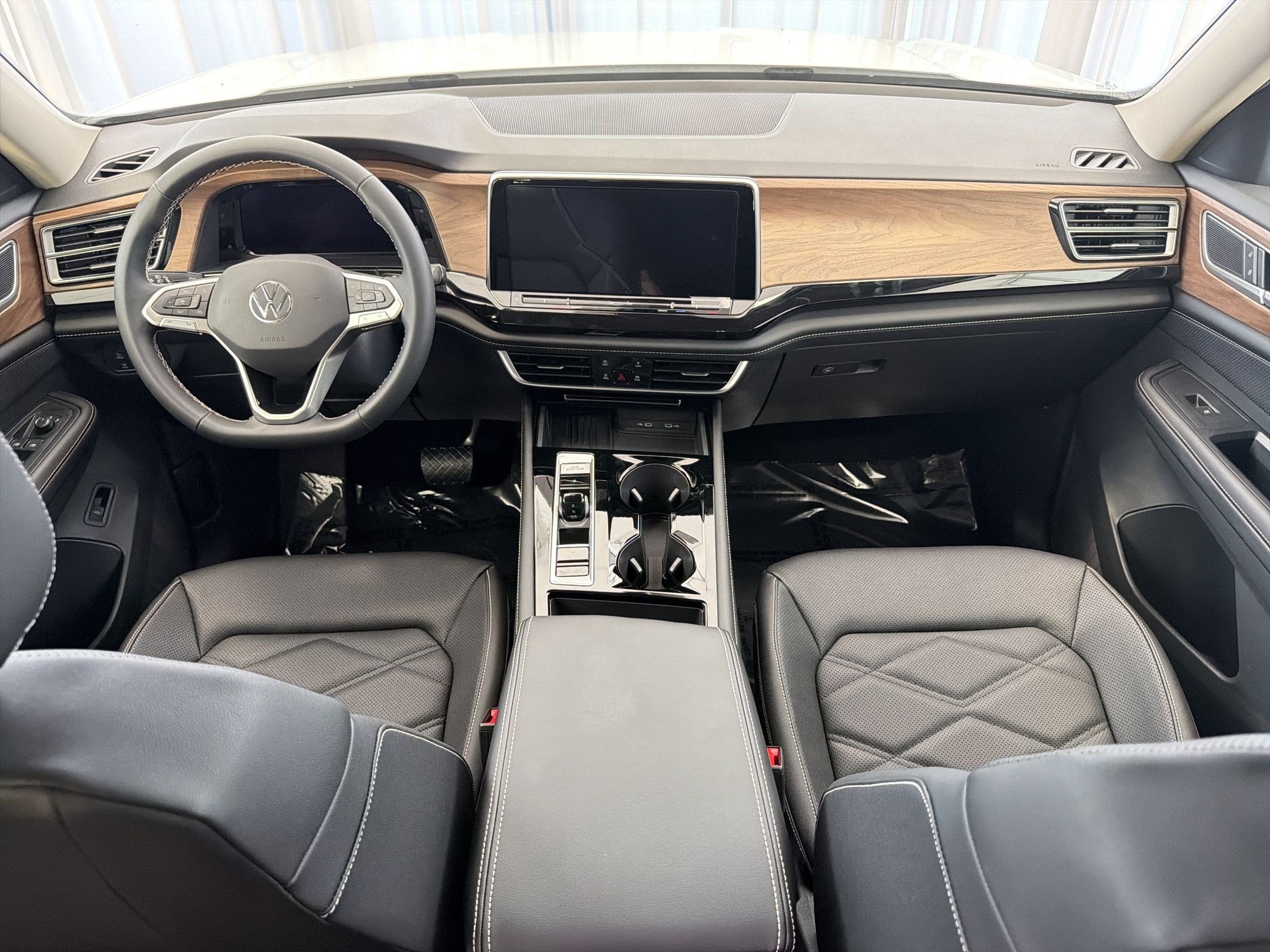 2026 Volkswagen Atlas SE w/Tech - Photo 16