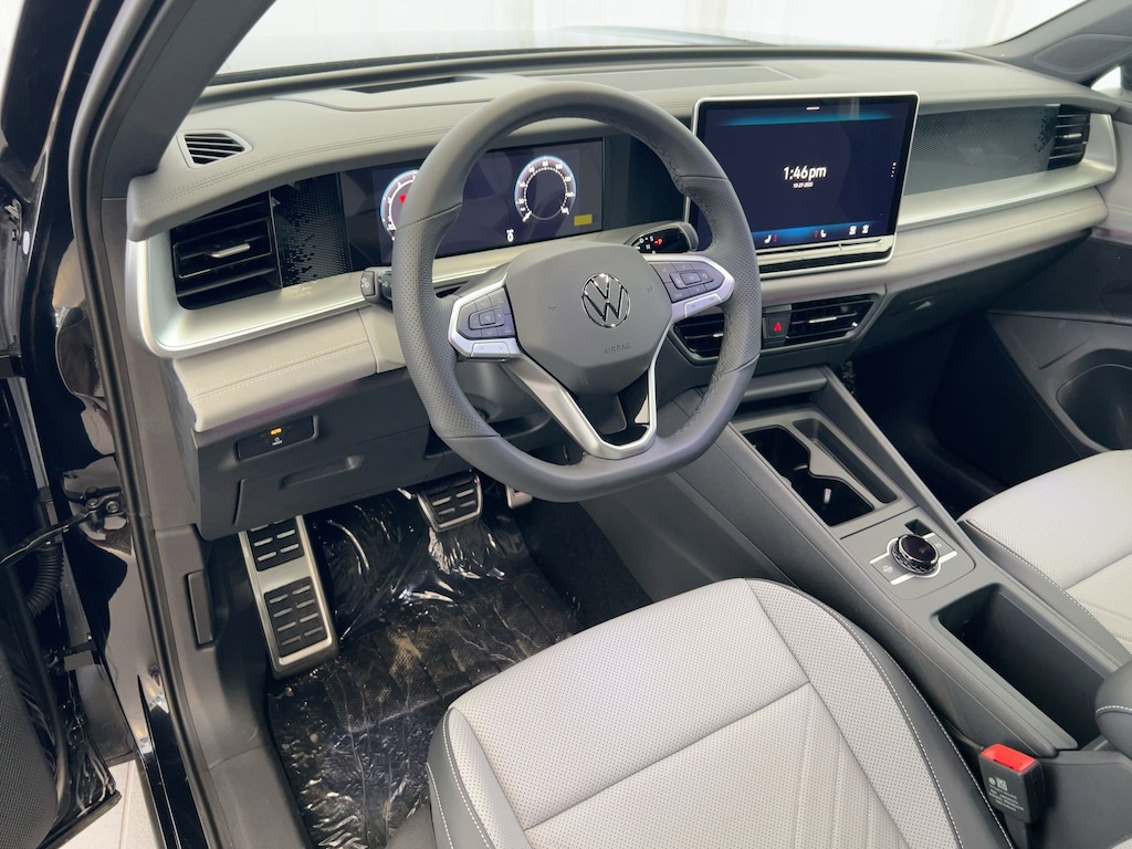 New 2026 Volkswagen Tiguan 2.0T SE SUV