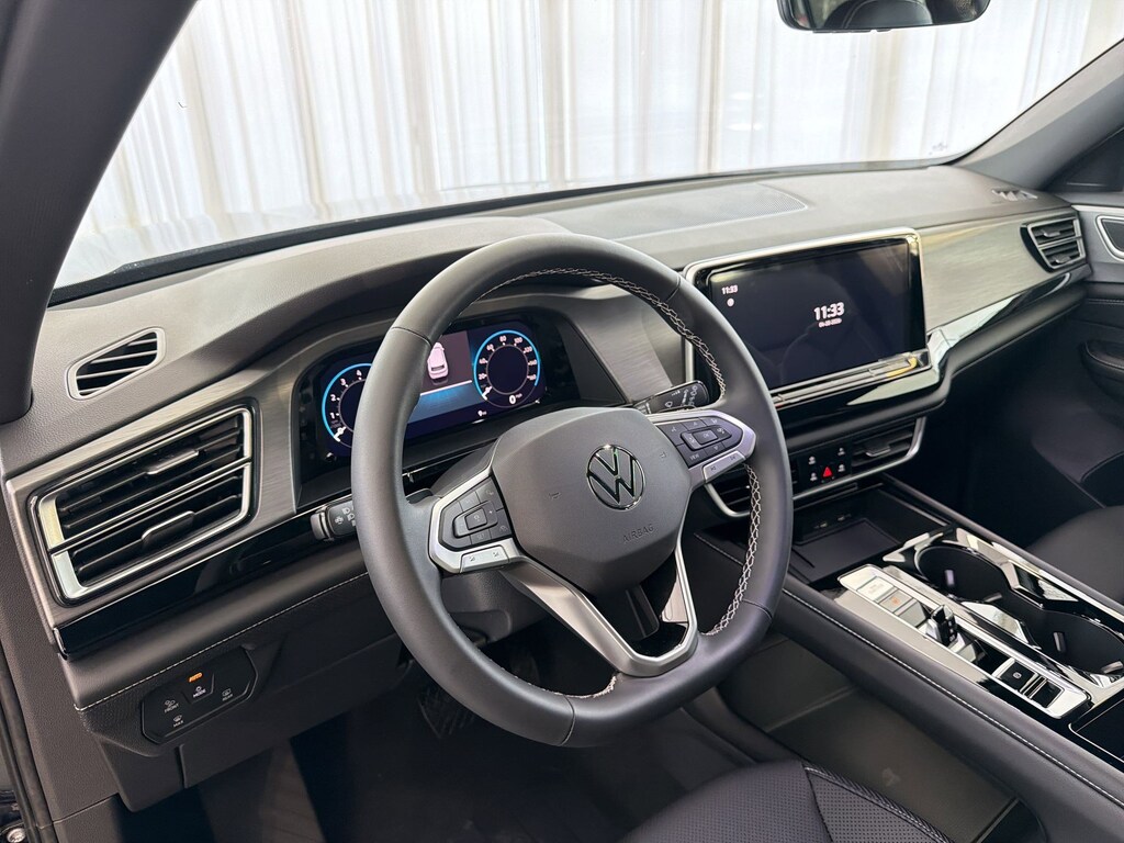 New 2026 Volkswagen Atlas Cross Sport 2.0T SE w/Technology SUV