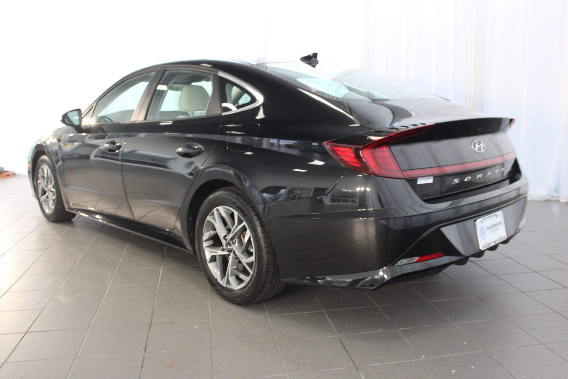 2022 Hyundai Sonata SEL photo 3