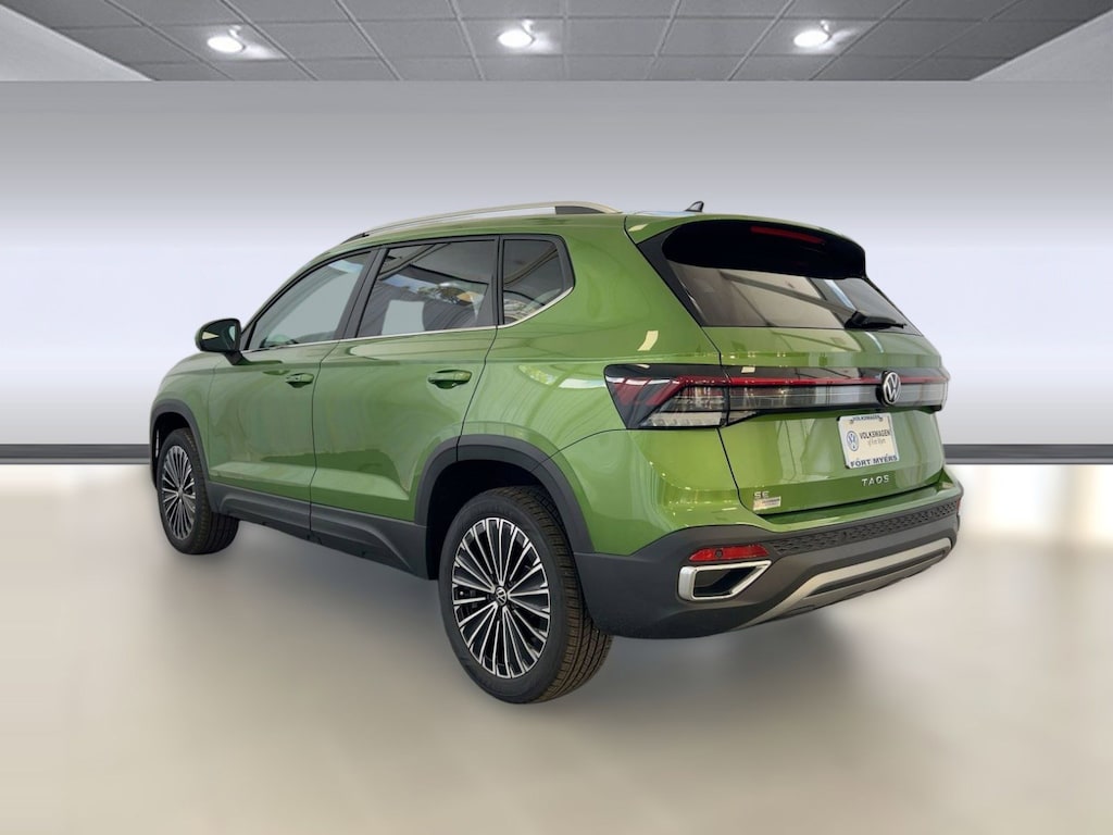 New 2026 Volkswagen Taos 1.5T SE SUV