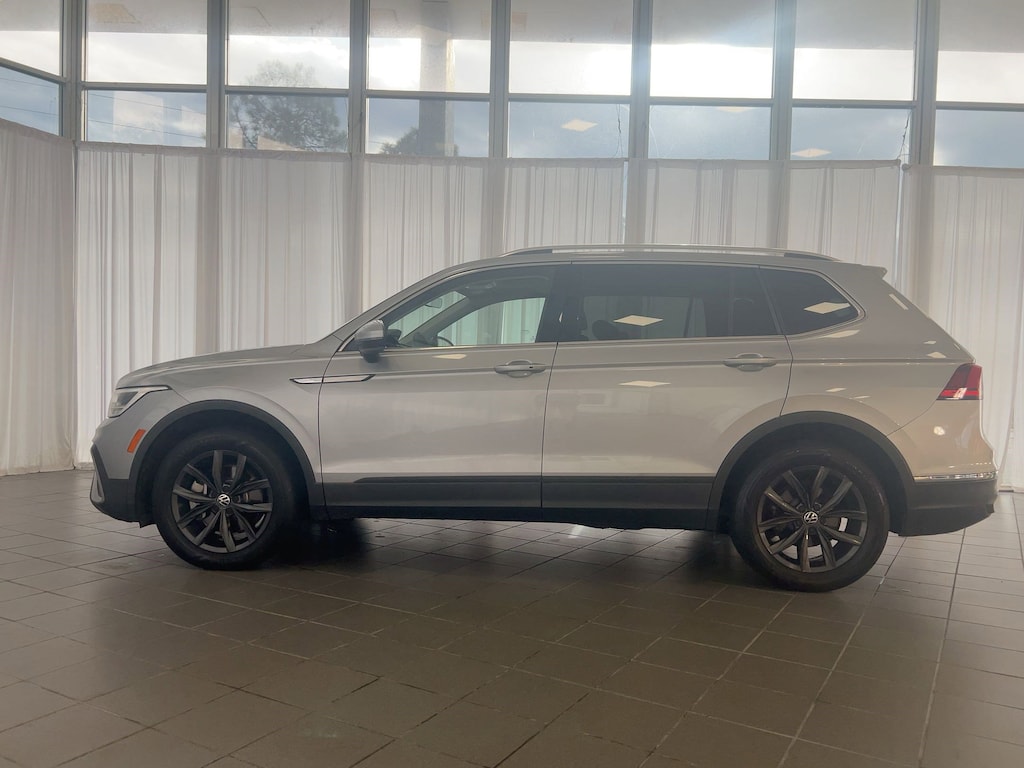 Used 2022 Volkswagen Tiguan SE 2.0T SE FWD