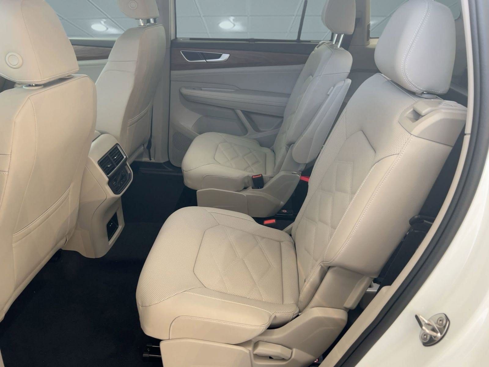 2026 Volkswagen Atlas SE w/Tech - Photo 15