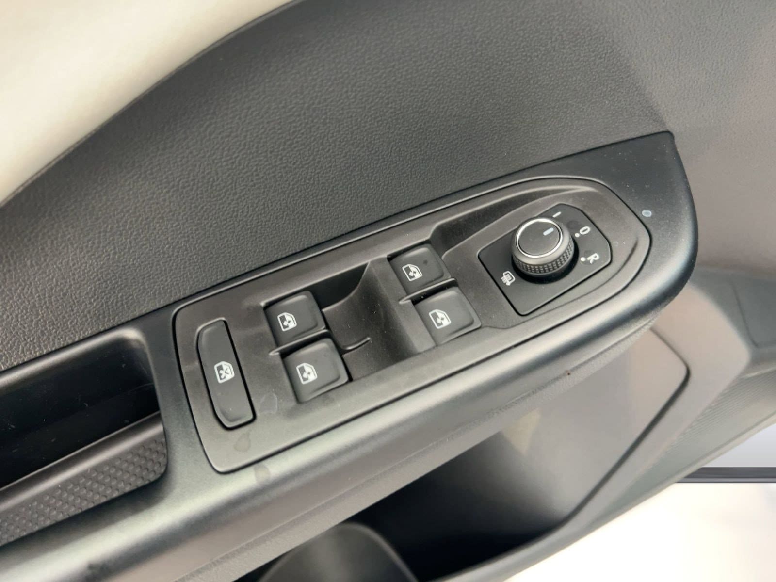 2026 Volkswagen Taos SE - Photo 13