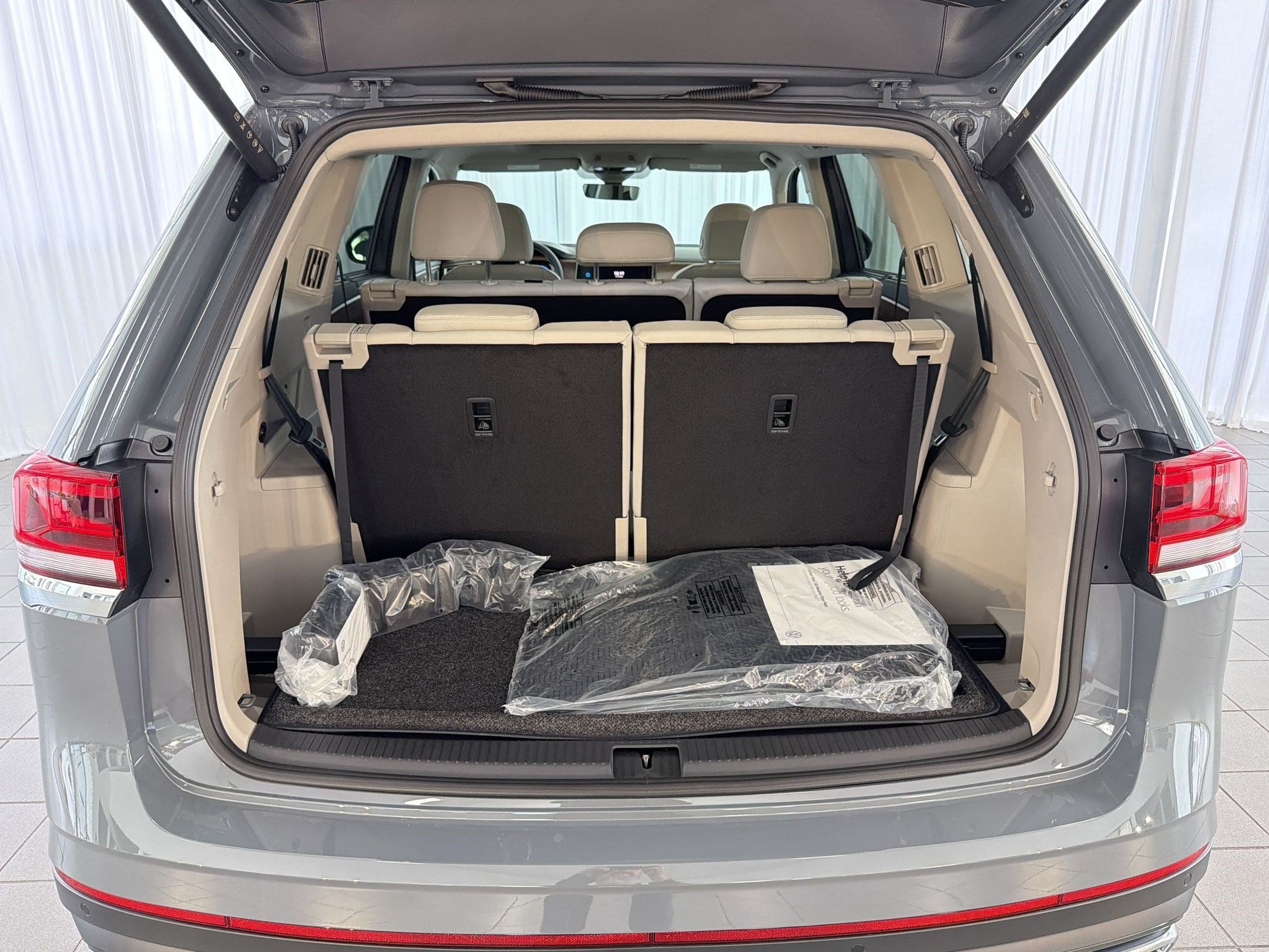 2026 Volkswagen Atlas SE w/Tech - Photo 34