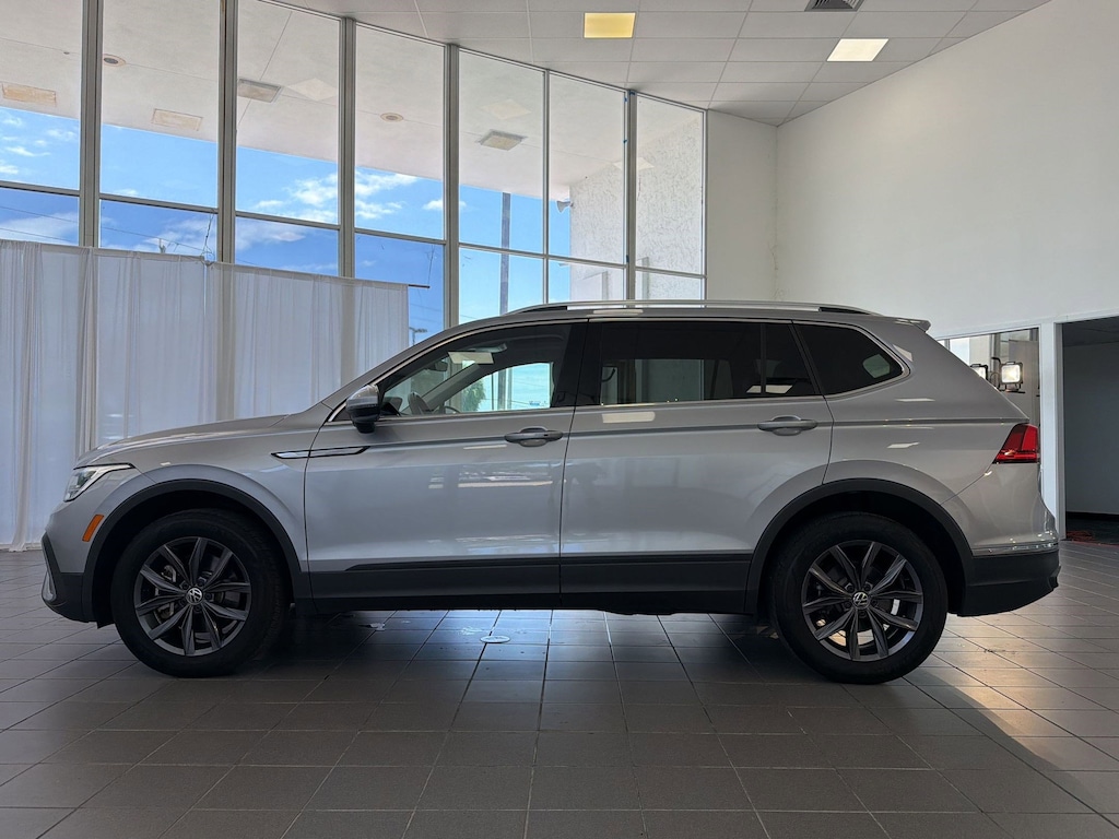 Used 2024 Volkswagen Tiguan SE 2.0T SE 4MOTION