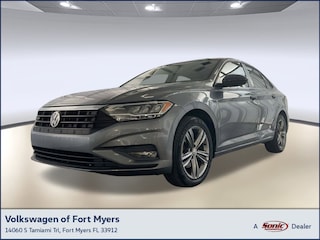 Used 2019 Volkswagen Jetta R-Line R-Line Auto w/SULEV for sale in Clearwater