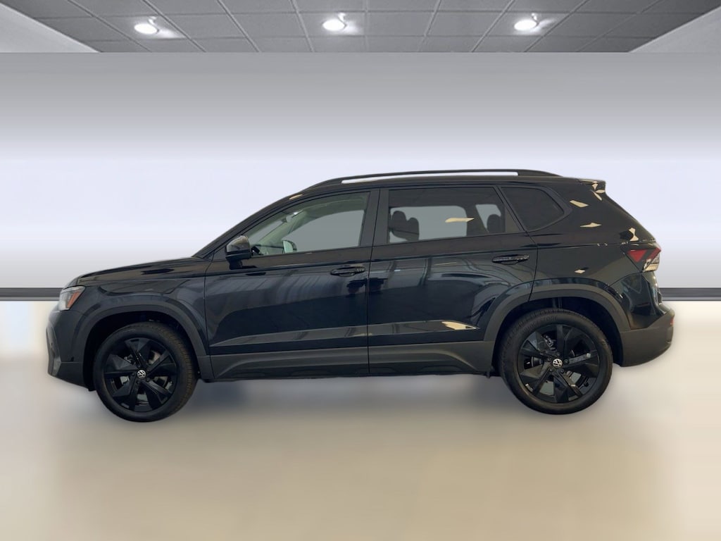 New 2026 Volkswagen Taos 1.5T SE Black SUV