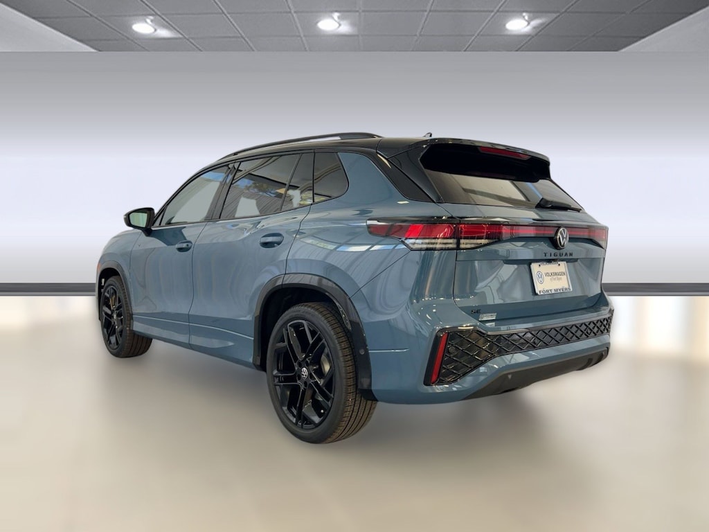 New 2026 Volkswagen Tiguan 2.0T SE R-Line Black SUV