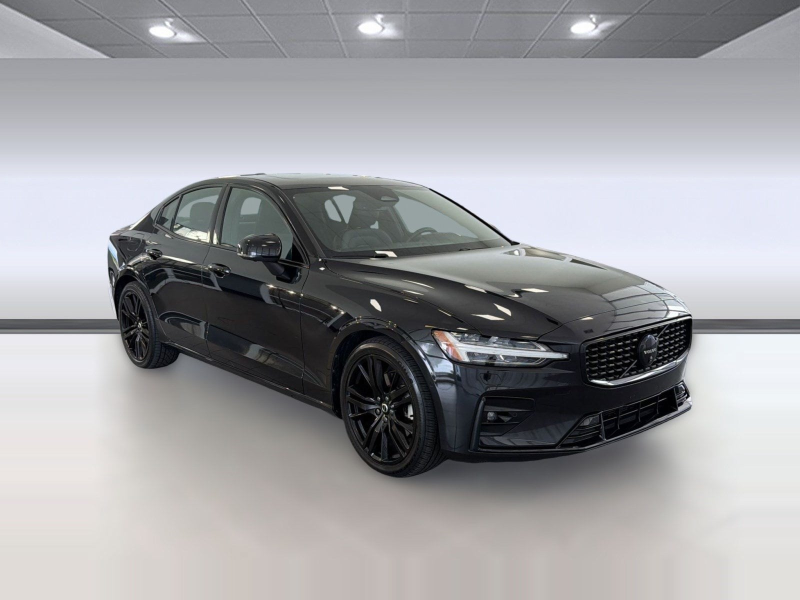 S60 Plus Black Edition B5 AWD Plus Black Edition