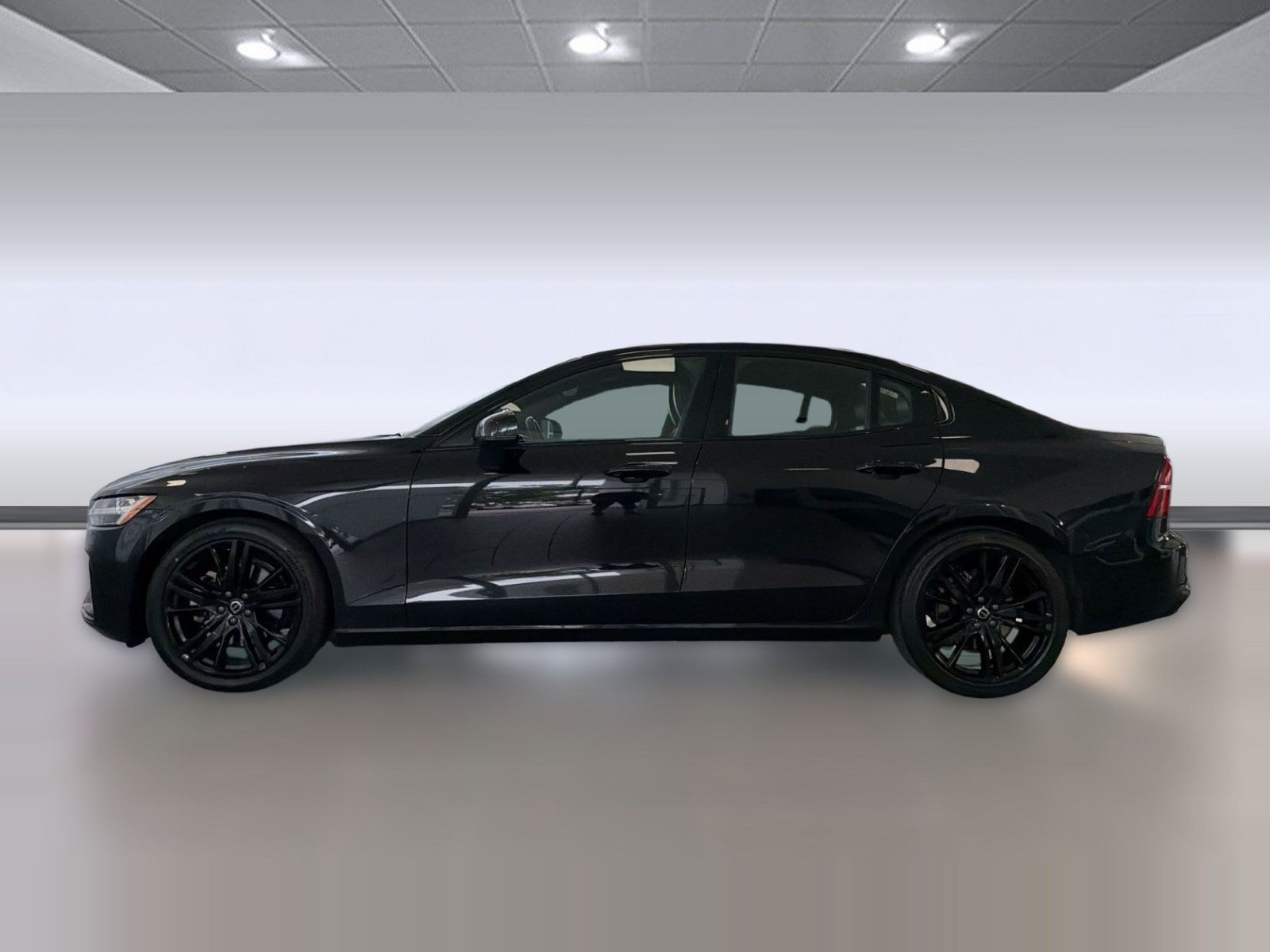 S60 Plus Black Edition B5 AWD Plus Black Edition