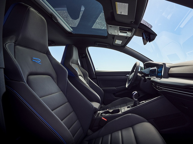 Volkswagen Golf R interior