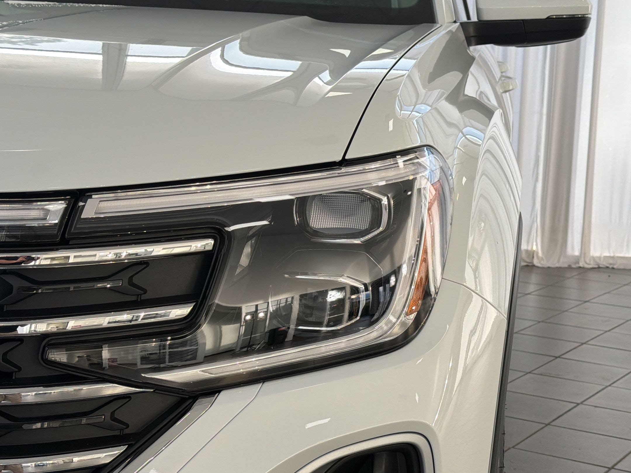 2026 Volkswagen Atlas SE w/Tech - Photo 11