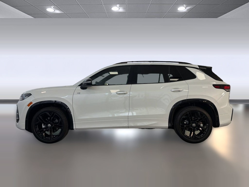 New 2026 Volkswagen Tiguan SE R-Line Black SUV
