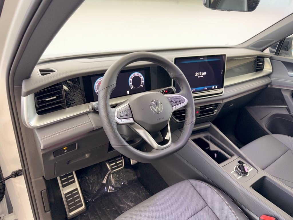 New 2026 Volkswagen Tiguan SE R-Line Black SUV