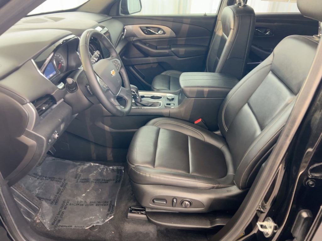 Used 2023 Chevrolet Traverse LT Leather FWD  LT Leather