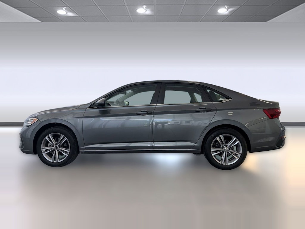 Used 2023 Volkswagen Jetta SE SE Auto