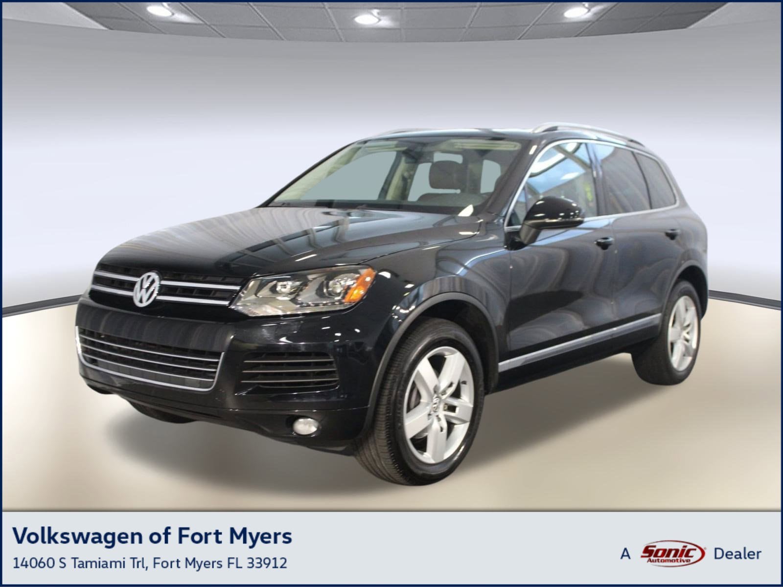 2014 Volkswagen Touareg Lux's photo