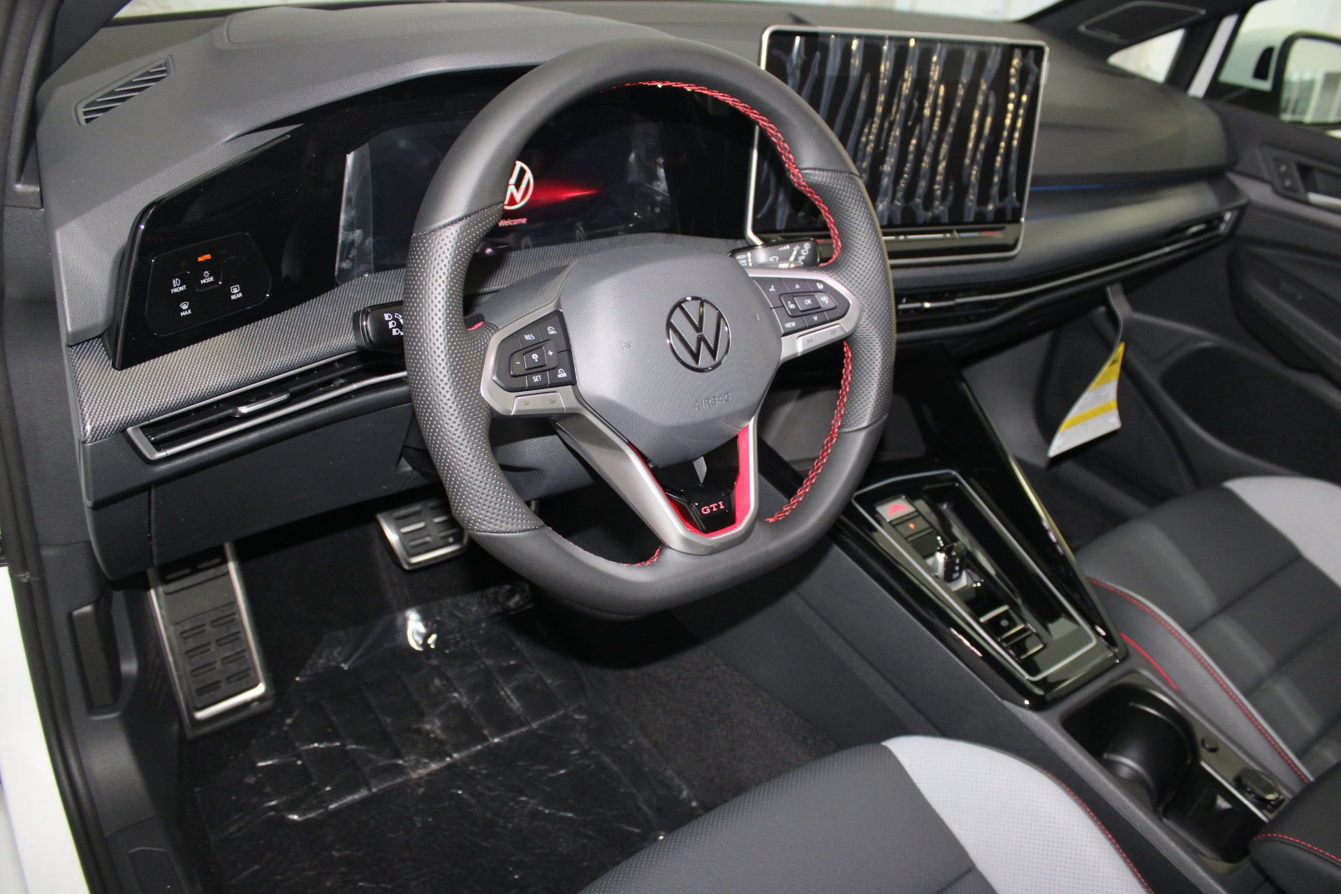 2025 Volkswagen Golf GTI Autobahn photo 3