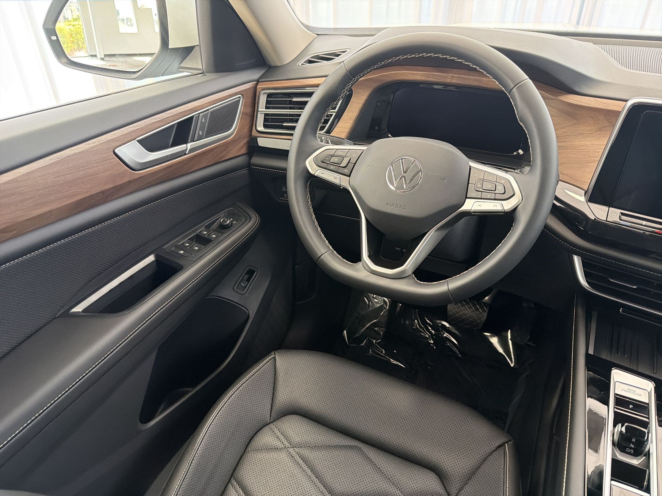 2026 Volkswagen Atlas SE w/Tech - Photo 26