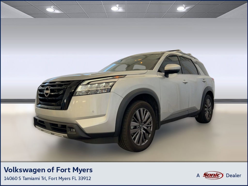 Used 2023 Nissan Pathfinder SL SL 2WD