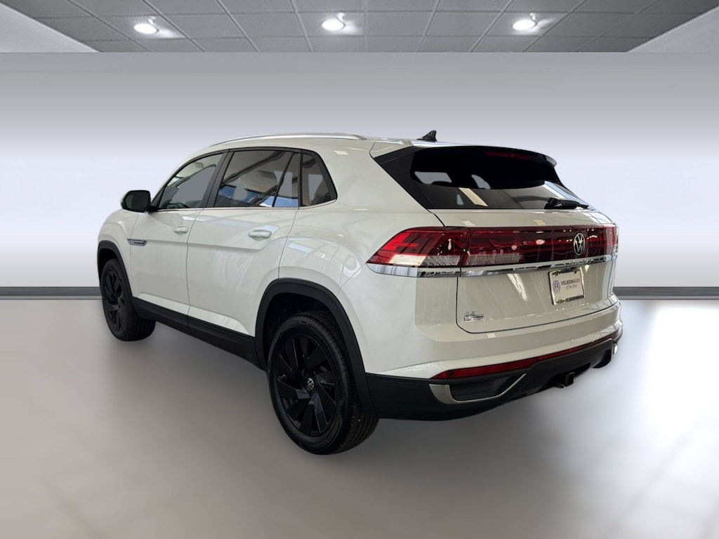 New 2026 Volkswagen Atlas Cross Sport SE w/Technology SUV