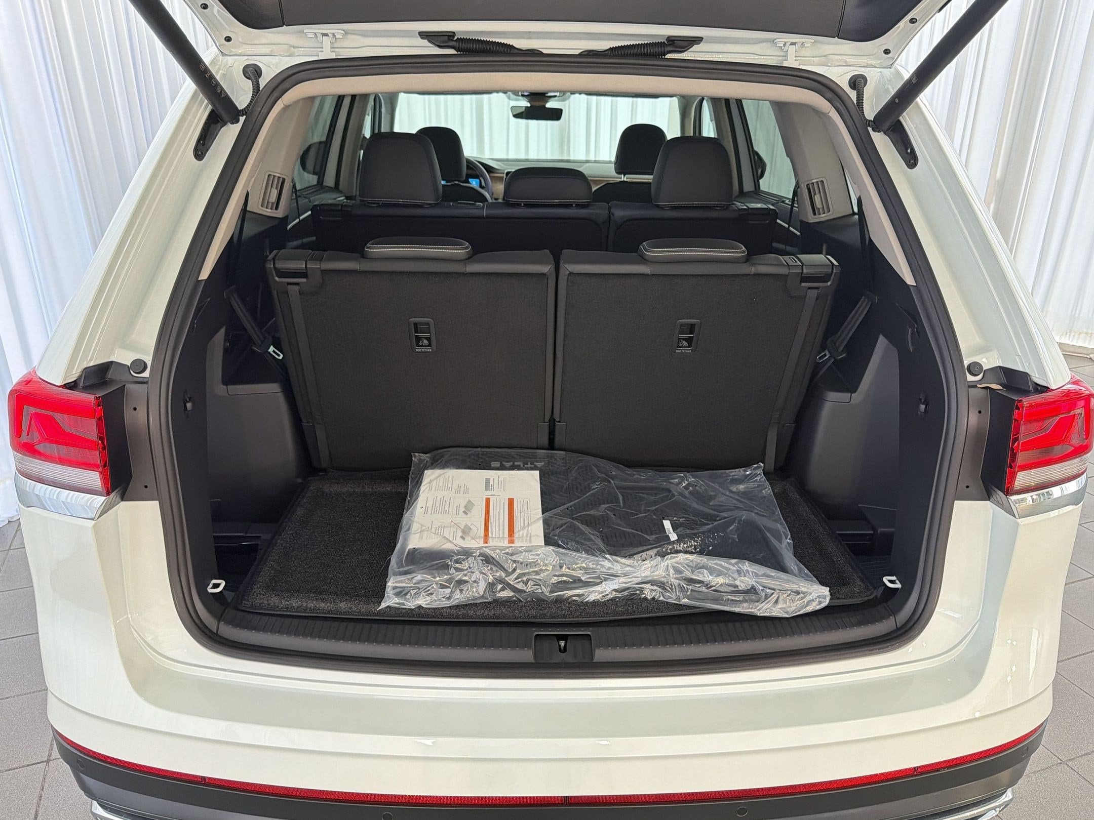 2026 Volkswagen Atlas SE w/Tech - Photo 35
