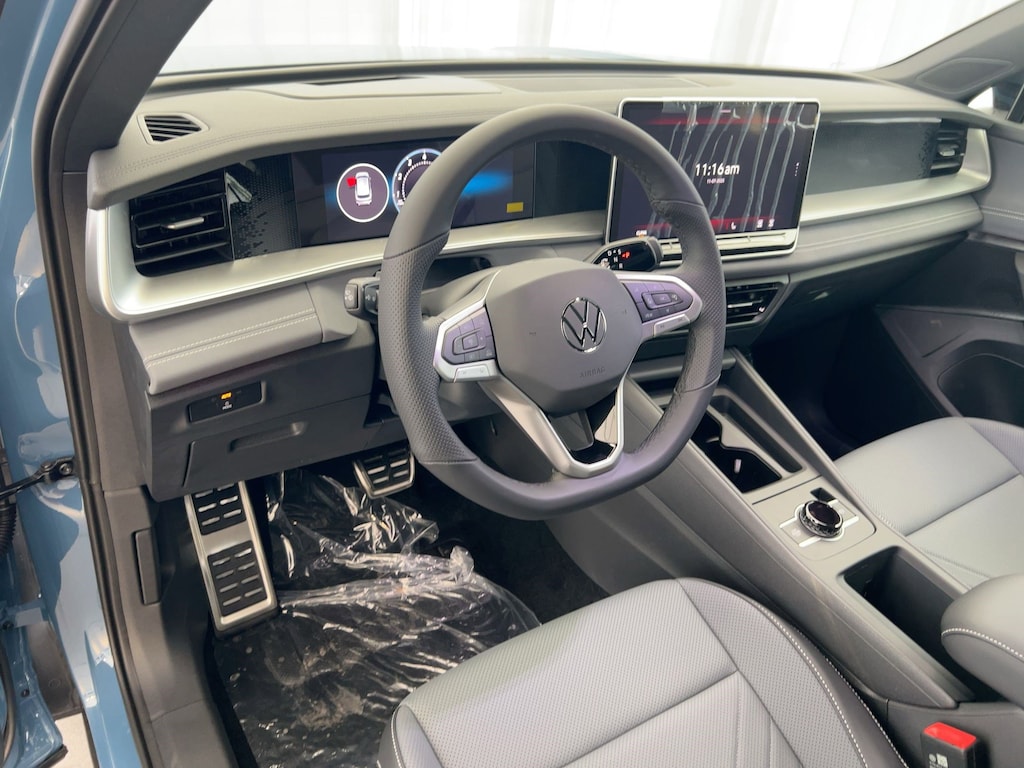 New 2026 Volkswagen Tiguan 2.0T SE R-Line Black SUV