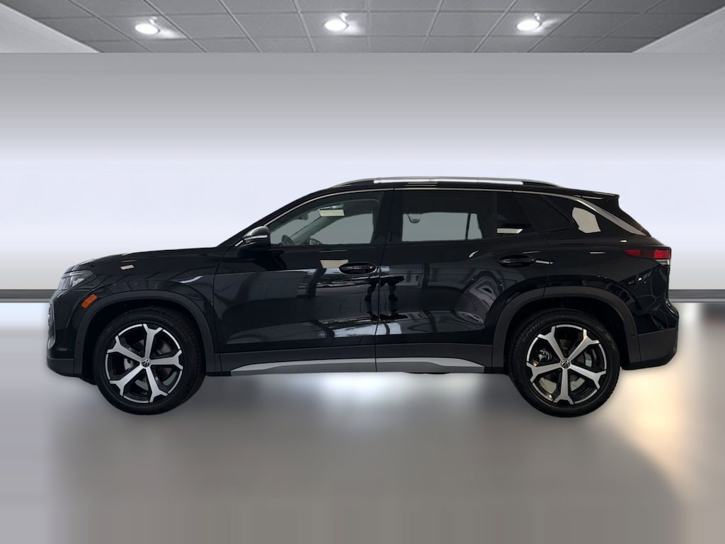 New 2026 Volkswagen Tiguan 2.0T SE SUV