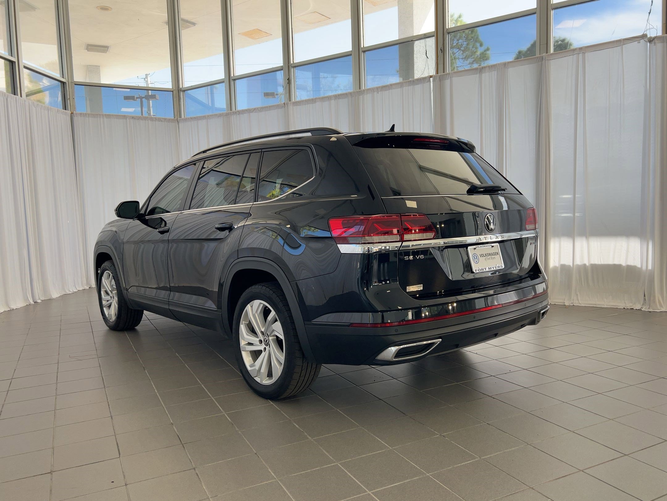 2021 Volkswagen Atlas V6 SE Technology photo 2