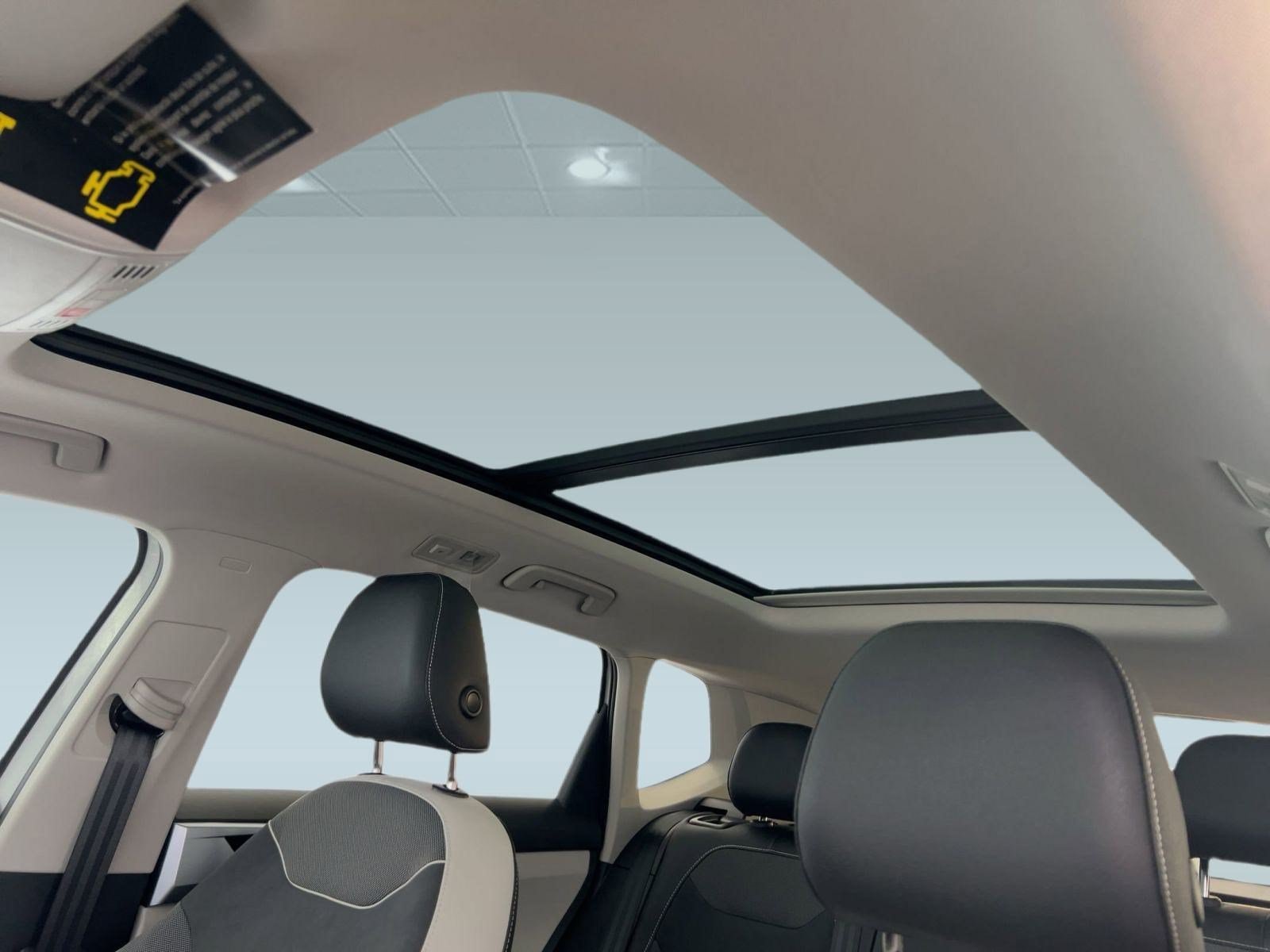 2026 Volkswagen Taos SE - Photo 16
