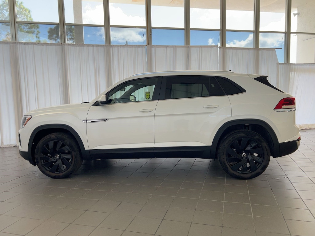 New 2026 Volkswagen Atlas Cross Sport 2.0T SE w/Technology SUV