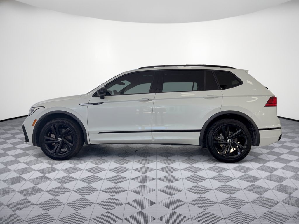 Used 2023 Volkswagen Tiguan SE R-Line Black 2.0T SE R-Line Black FWD