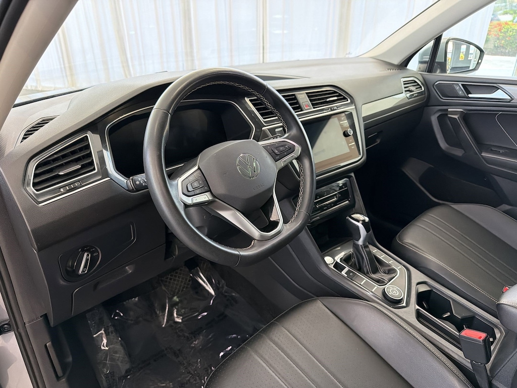 Used 2024 Volkswagen Tiguan SE 2.0T SE 4MOTION