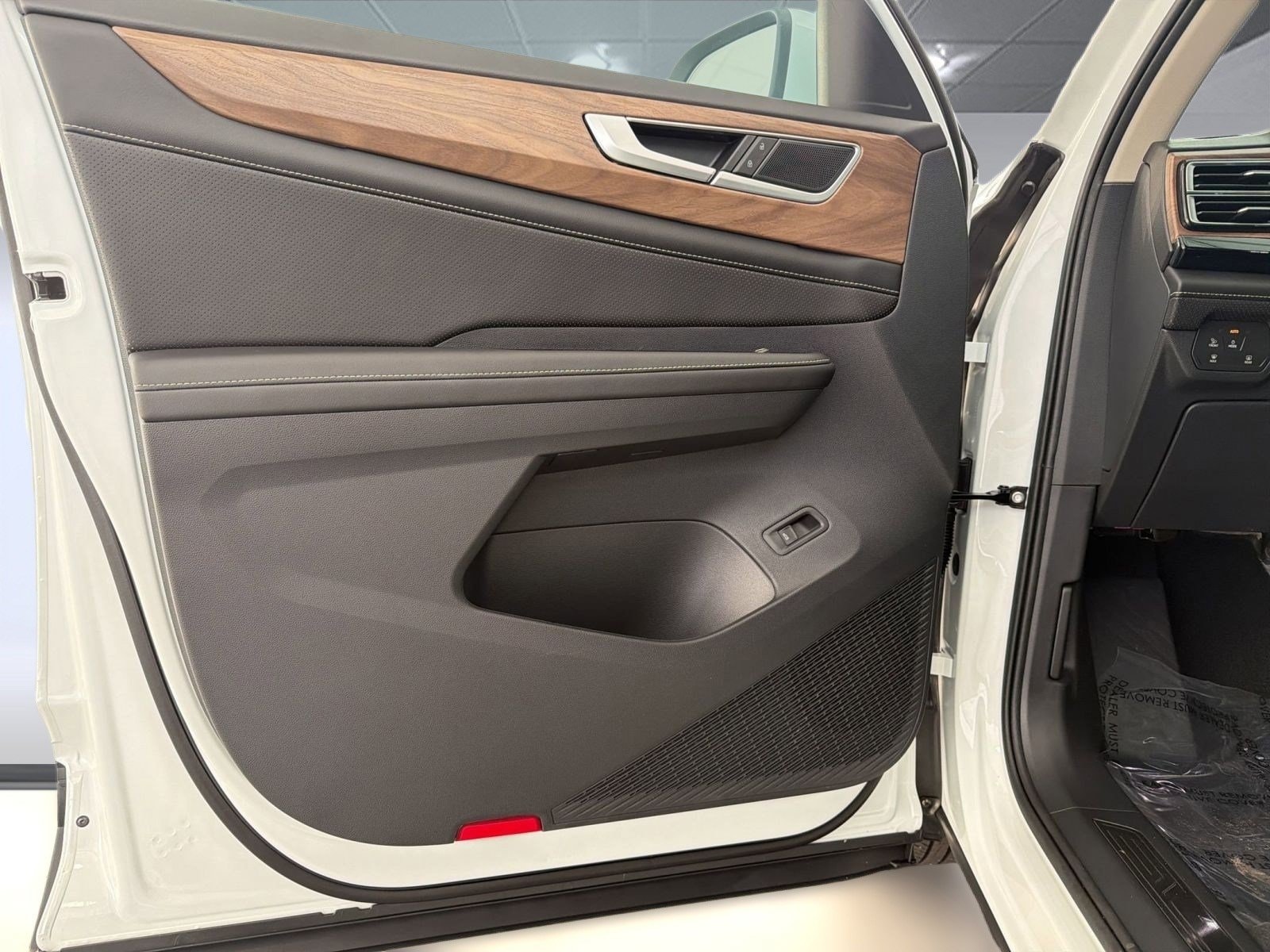 2026 Volkswagen Atlas SE w/Tech - Photo 20