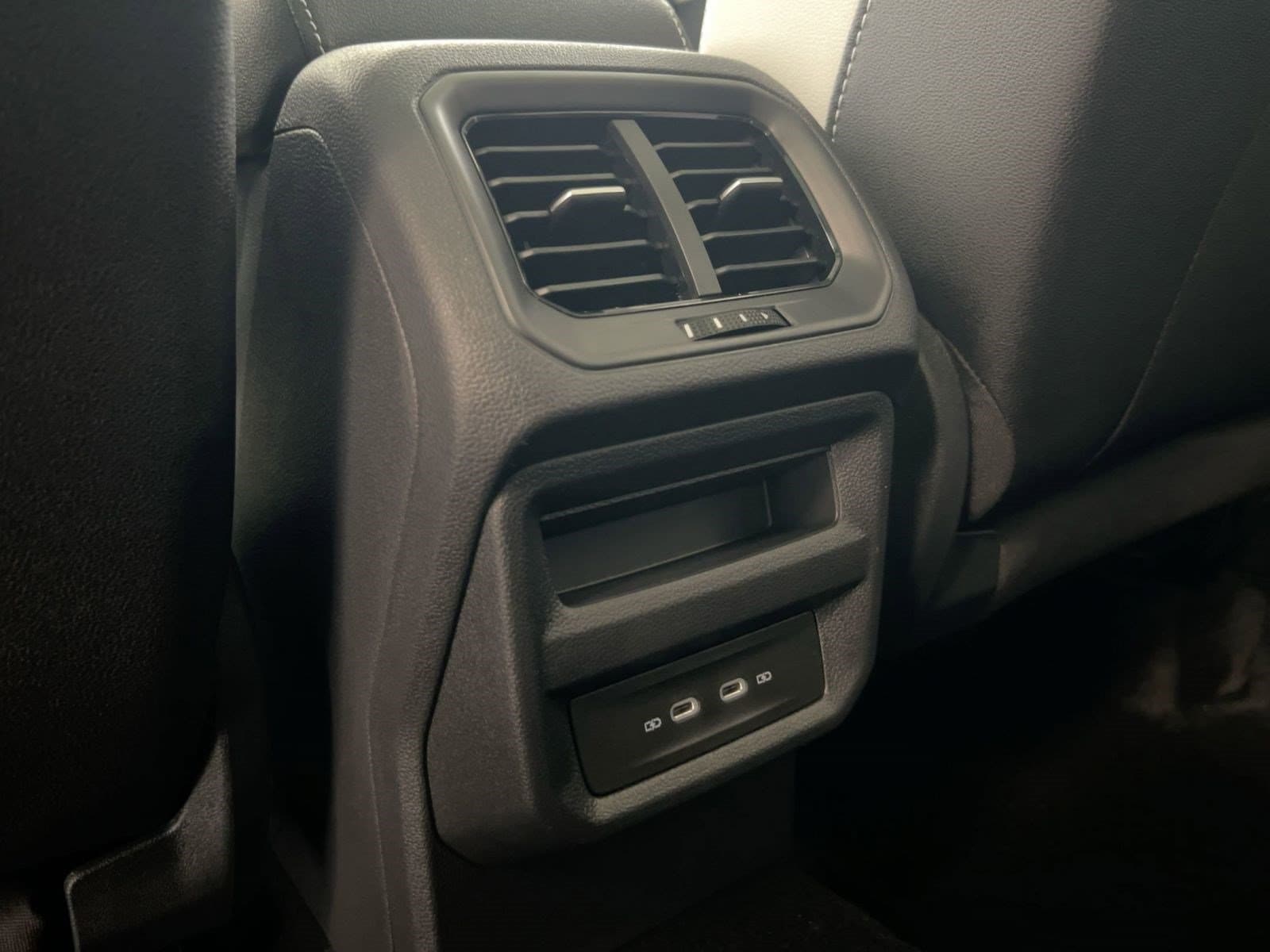 2026 Volkswagen Taos SE - Photo 28