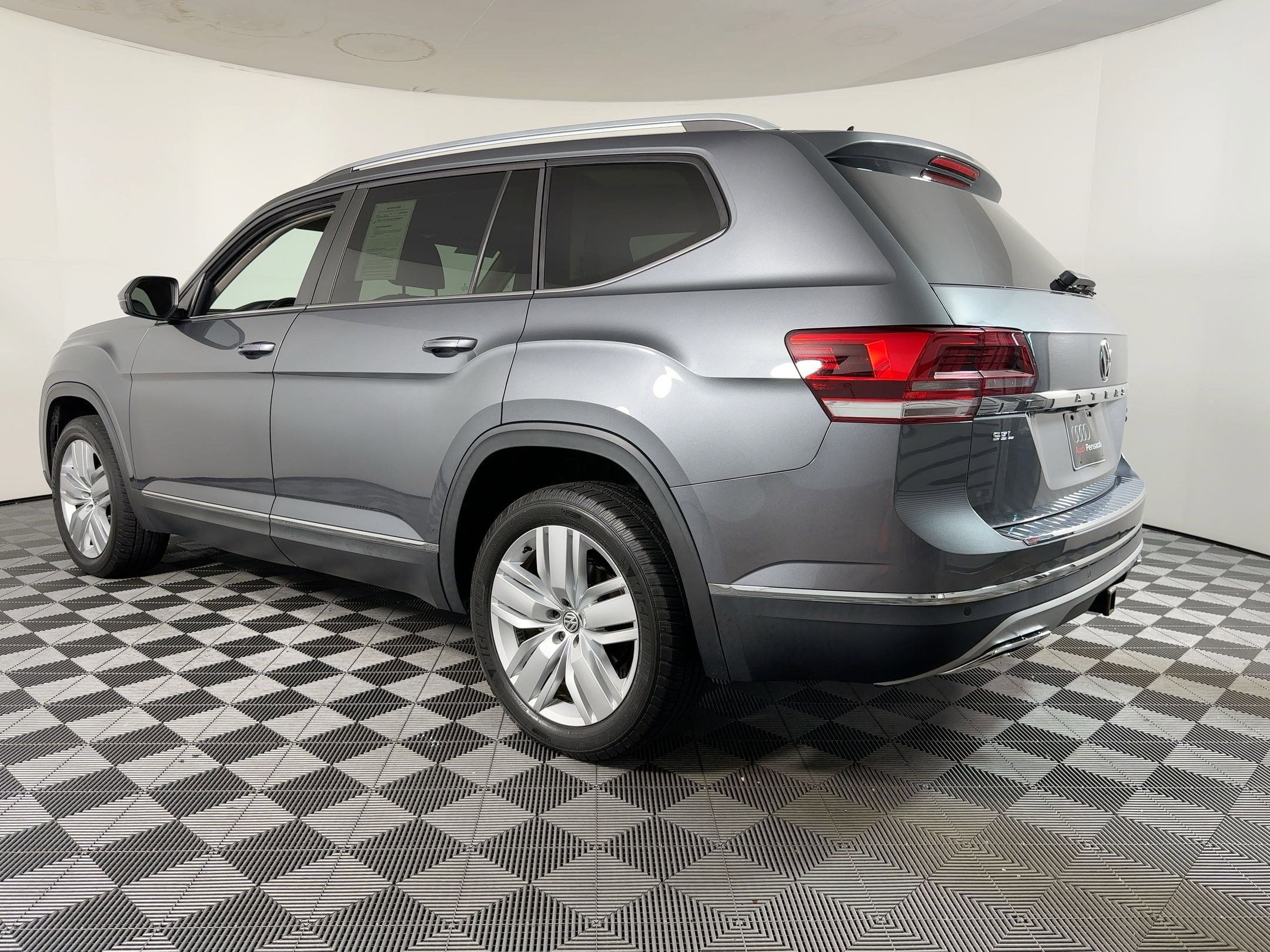 2019 Volkswagen Atlas V6 SEL photo 3