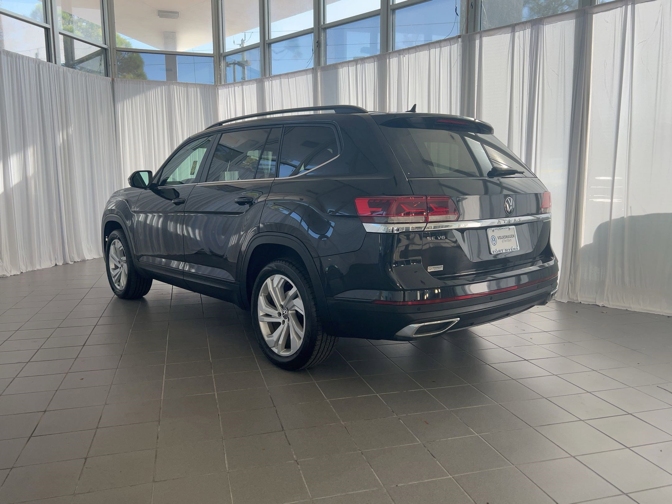 2021 Volkswagen Atlas V6 SE Technology photo 2