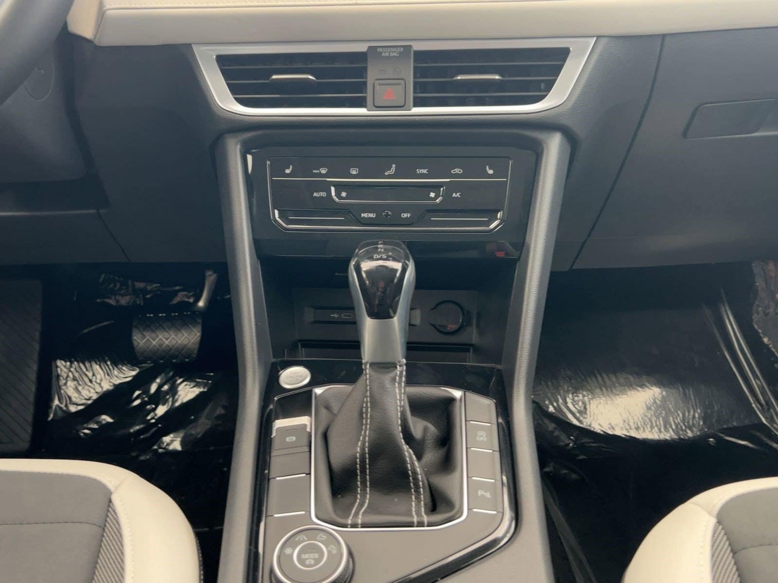 2026 Volkswagen Taos SE - Photo 19